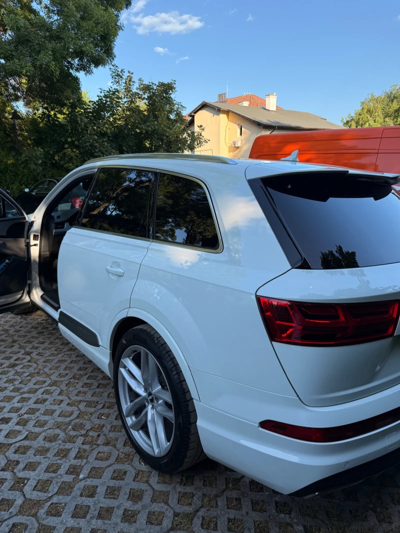 Audi Q7 Джип, снимка 3 - Автомобили и джипове - 53133229