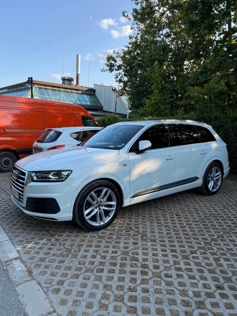 Audi Q7 Джип