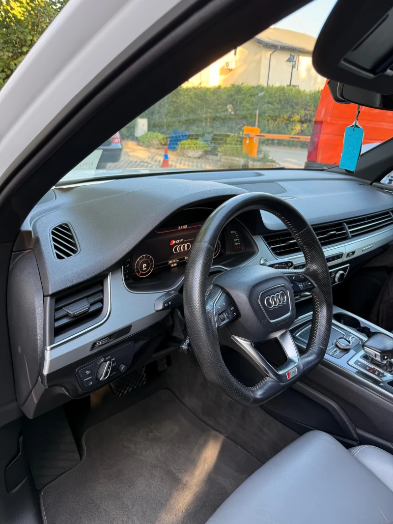 Audi Q7 Джип, снимка 5 - Автомобили и джипове - 53133229