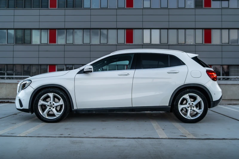 Mercedes-Benz GLA 250, снимка 5 - Автомобили и джипове - 53304323