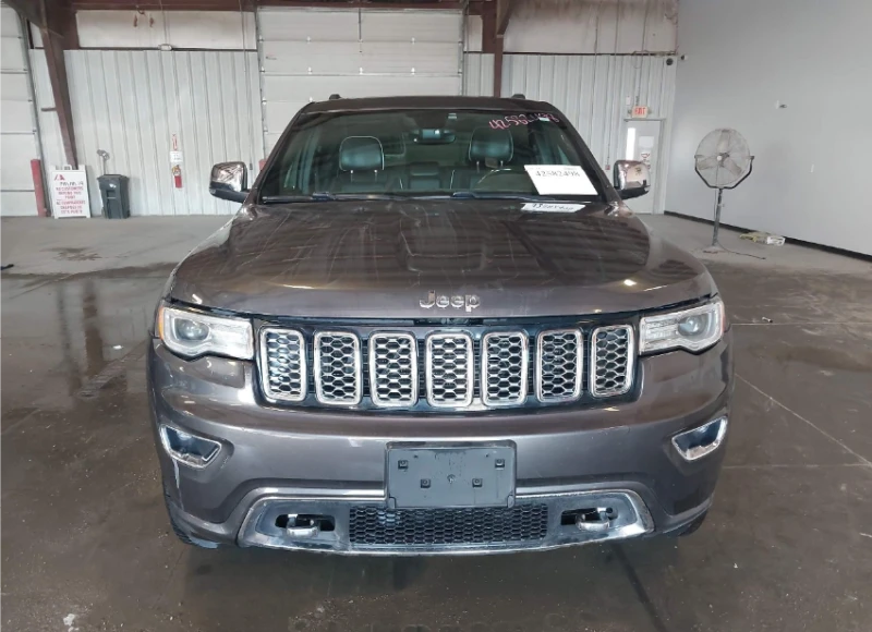 Jeep Grand cherokee OVERLAND / ОБДУХВАНЕ / ПОДГРЕВ / HARMAN / ПАНОРАМА, снимка 2 - Автомобили и джипове - 53499247