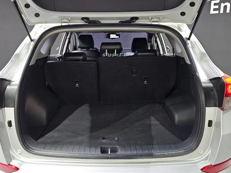 Hyundai Tucson 2.0 - САМО 30% АВАНС, снимка 16 - Автомобили и джипове - 56065933