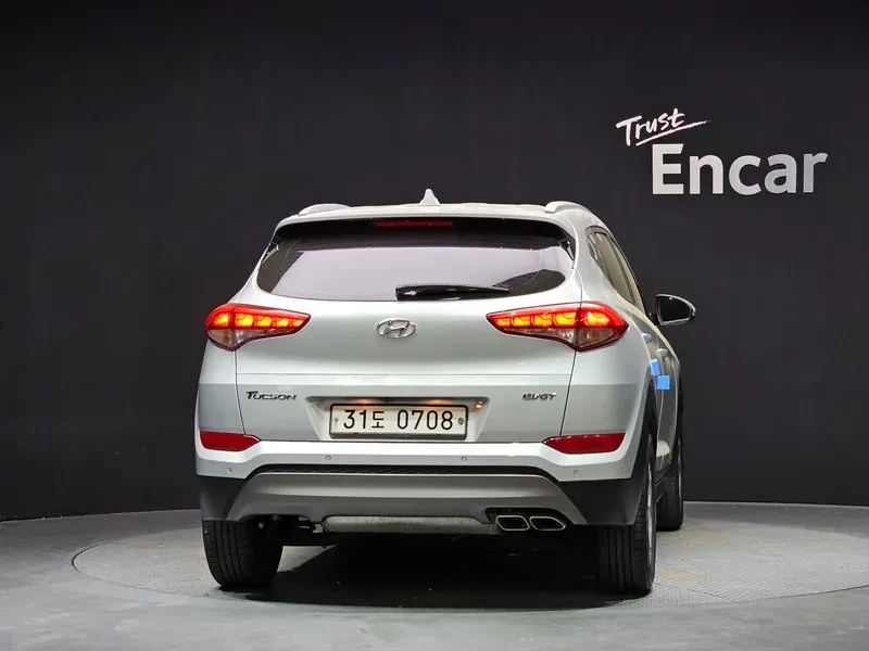 Hyundai Tucson 2.0 - САМО 30% АВАНС, снимка 4 - Автомобили и джипове - 56065933