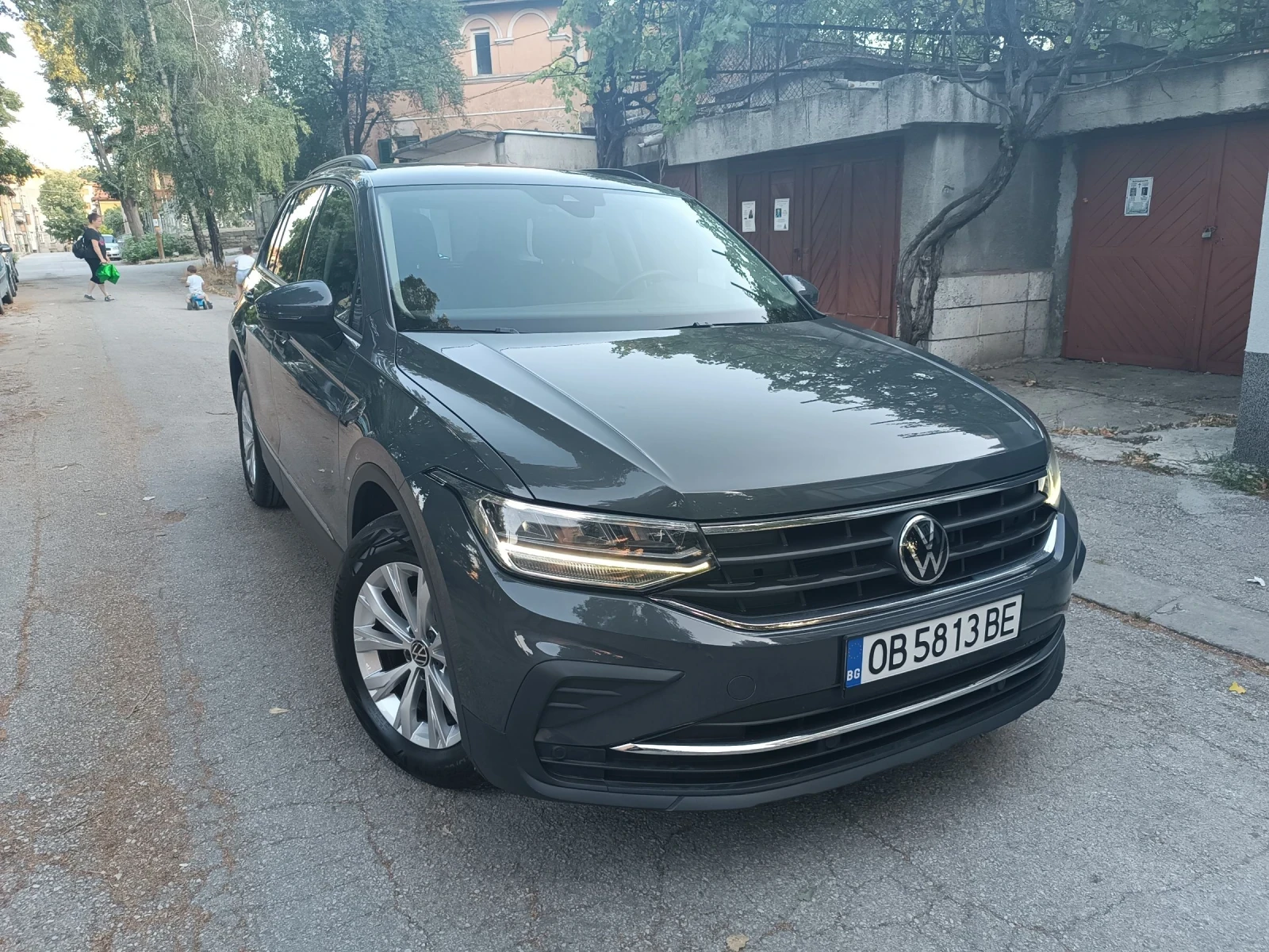 VW Tiguan Facelift, Distronic, История, Напълно Обслужен - изображение 2