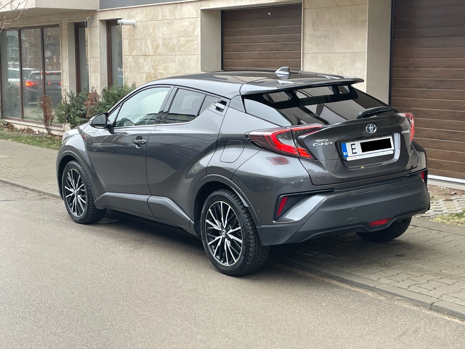 Toyota C-HR 1.8Hybrid e-CVT Classy- � �������� | Mobile.bg � ����������� 4