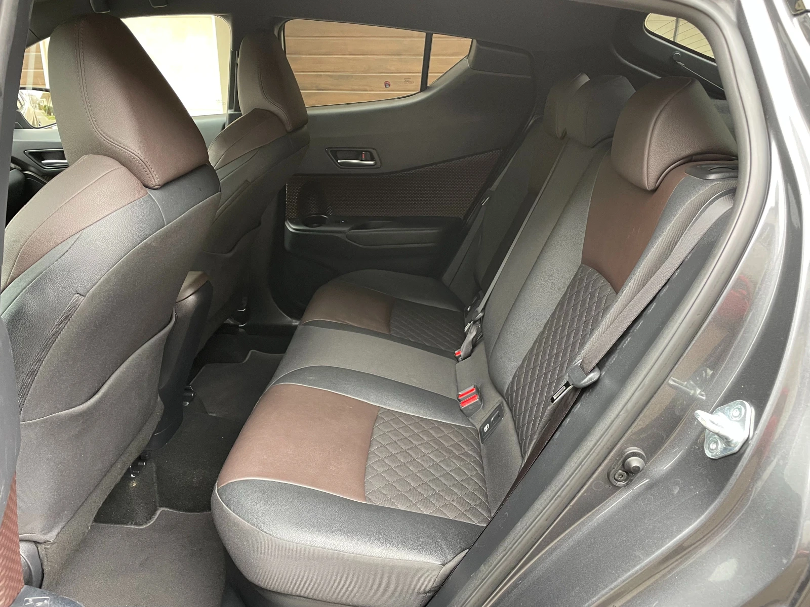 Toyota C-HR 1.8Hybrid e-CVT Classy- � �������� | Mobile.bg � ����������� 13