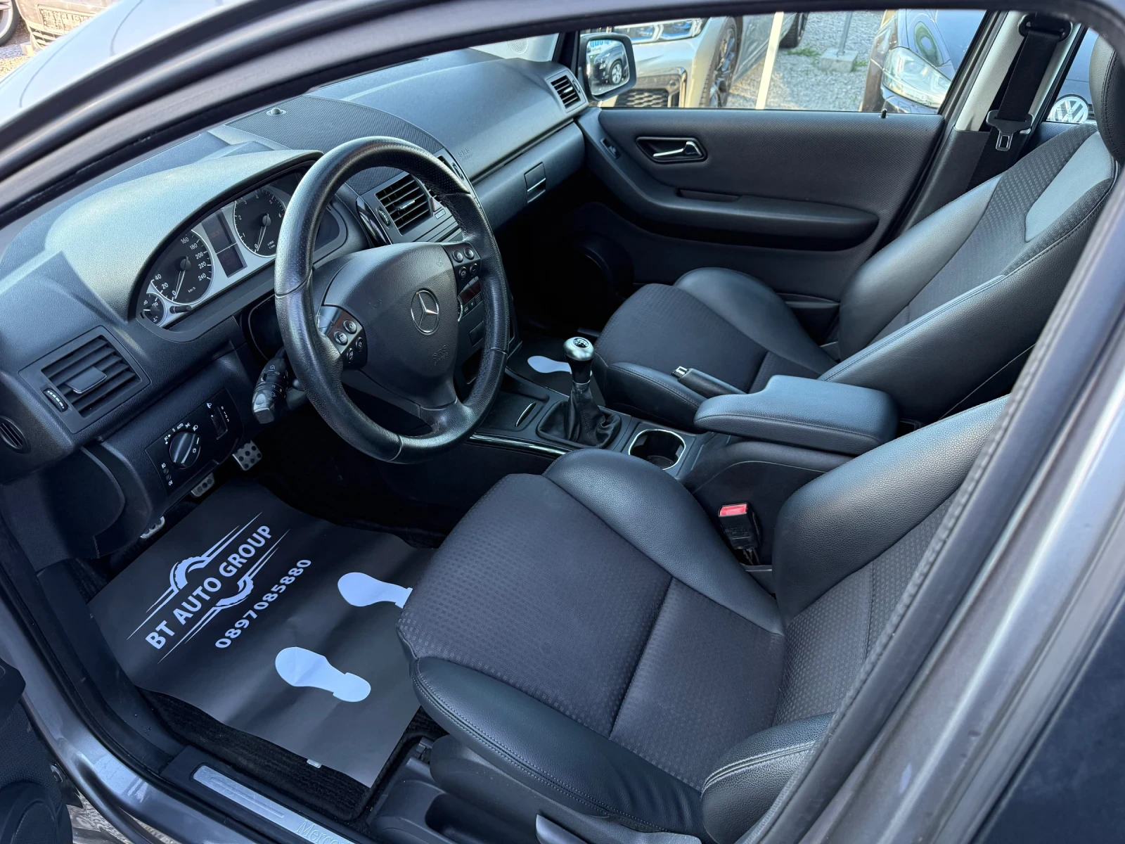 Mercedes-Benz A 180 2.0i 138000KM /ИЗКЛЮЧИТЕЛНО ЗАПАЗЕН/ , снимка 7 - Автомобили и джипове - 53602147