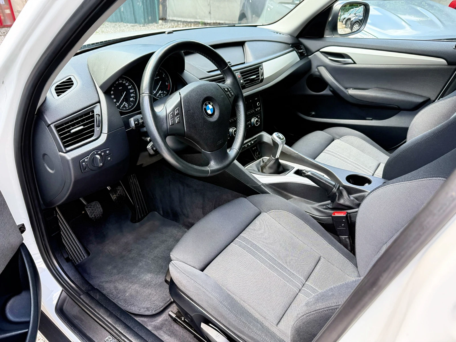 BMW X1 xDrivve 18d - 143к.с. - ОТЛИЧНО СЪСТОНИЕ!, снимка 8 - Автомобили и джипове - 54807977