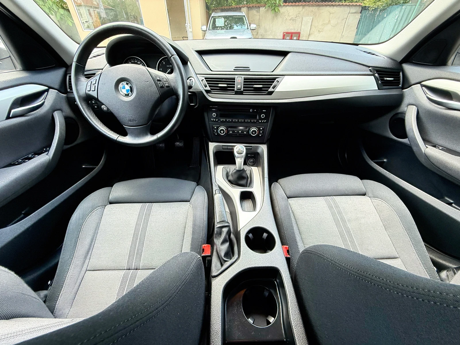 BMW X1 xDrivve 18d - 143к.с. - ОТЛИЧНО СЪСТОНИЕ!, снимка 11 - Автомобили и джипове - 54807977
