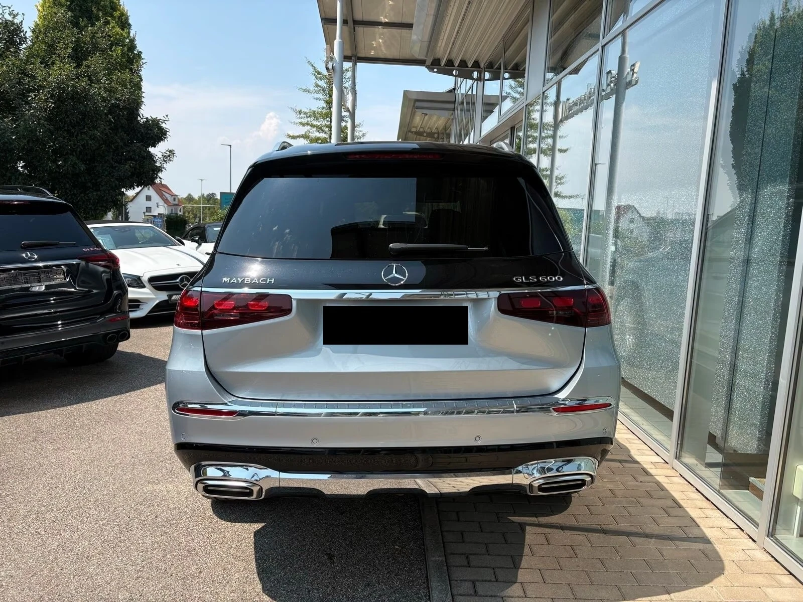 Mercedes-Benz GLS 600 MAYBACH TWO-TONE FIRST-CLASS E-ACTIVE-BODY MANUFAK, снимка 4 - Автомобили и джипове - 56414768