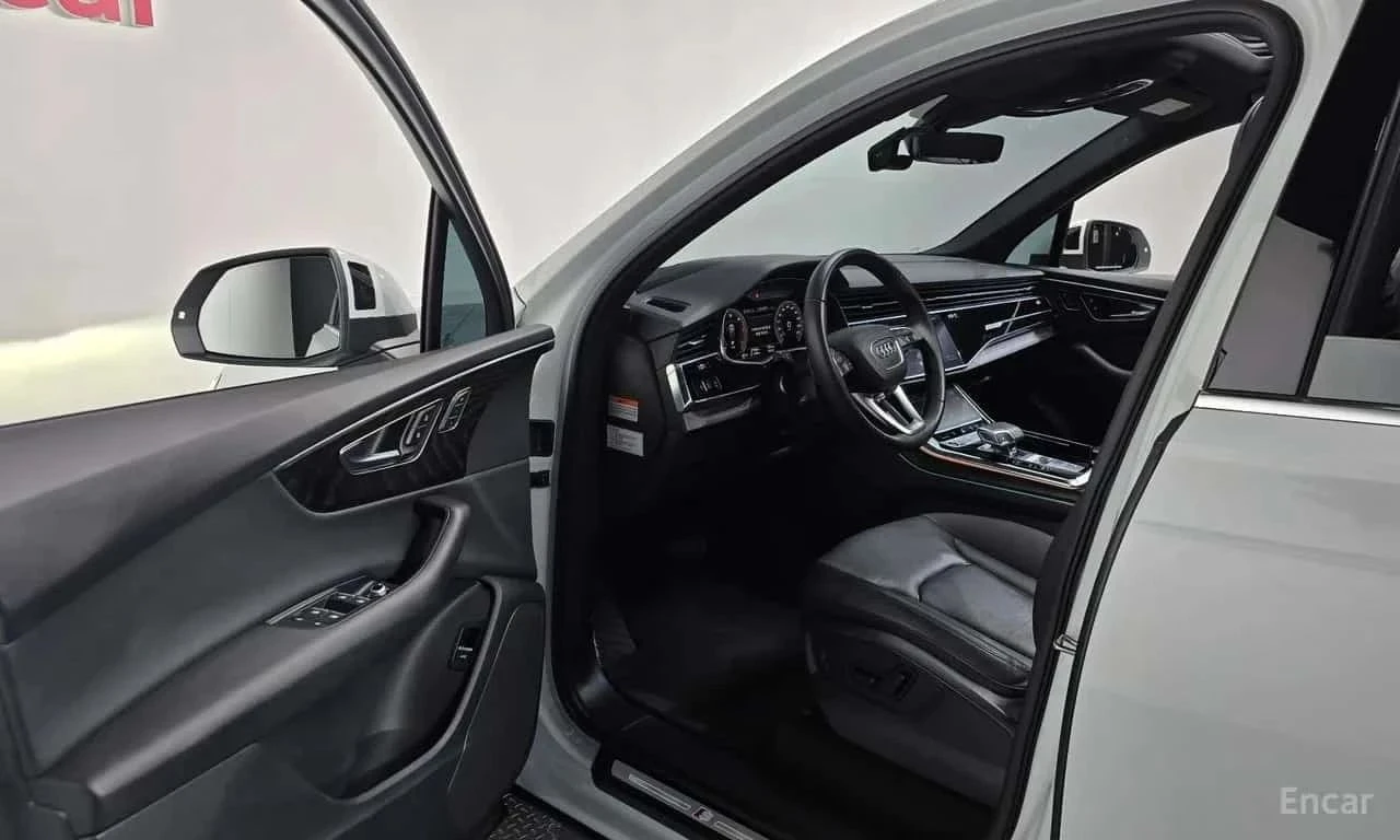 Audi Q7, снимка 7 - Автомобили и джипове - 56684985