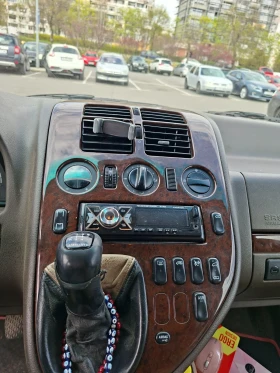 Mercedes-Benz V 220, снимка 4