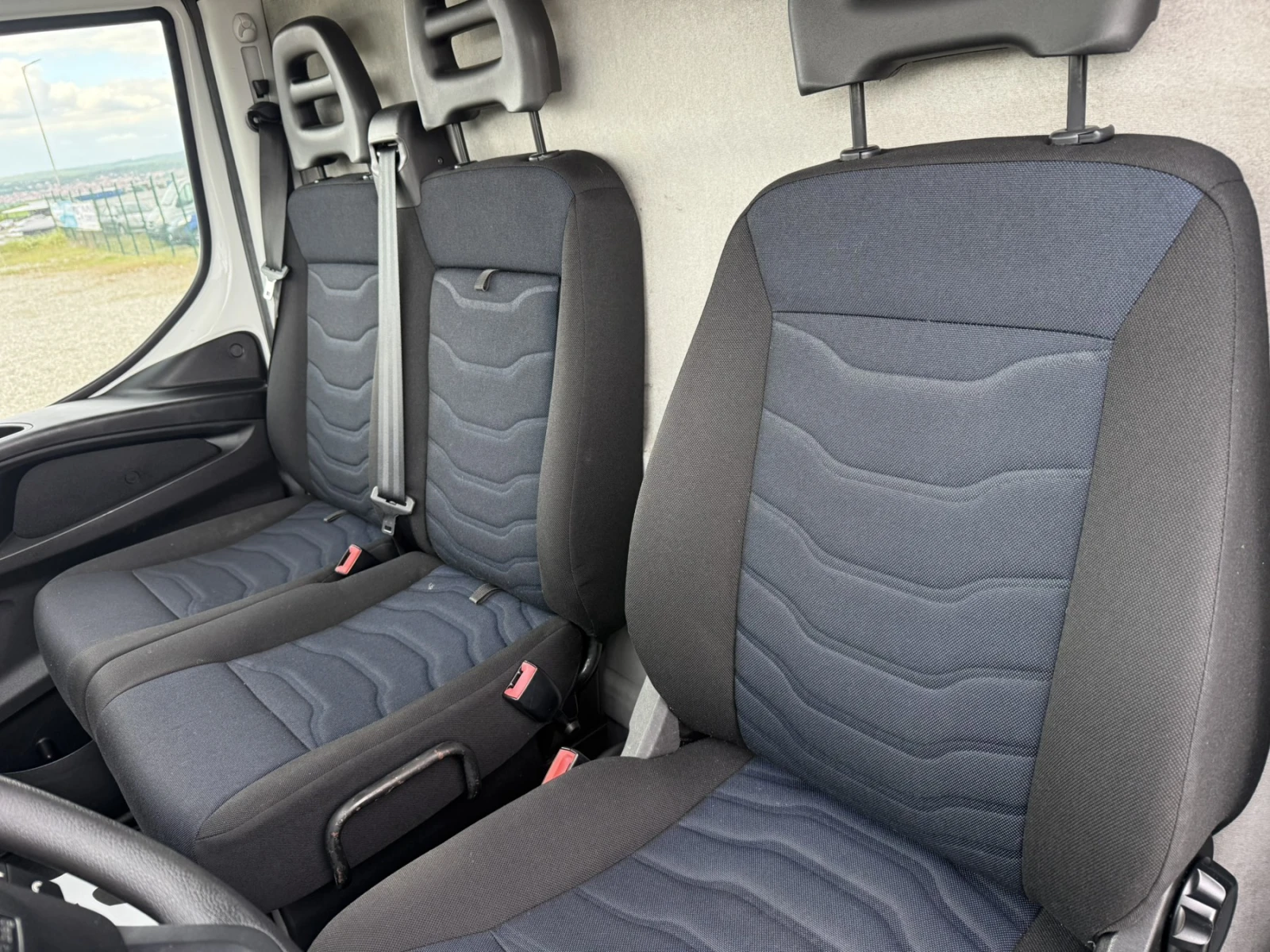 Iveco Daily 35-120, снимка 10 - Бусове и автобуси - 54395368