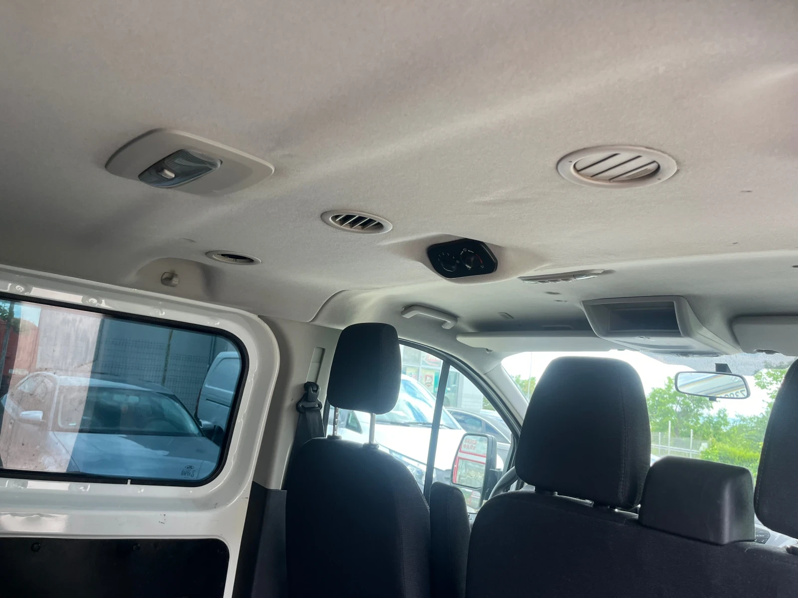 Ford Transit Custom 2.2tdci/ 9места/ климатик , снимка 10 - Бусове и автобуси - 54715589