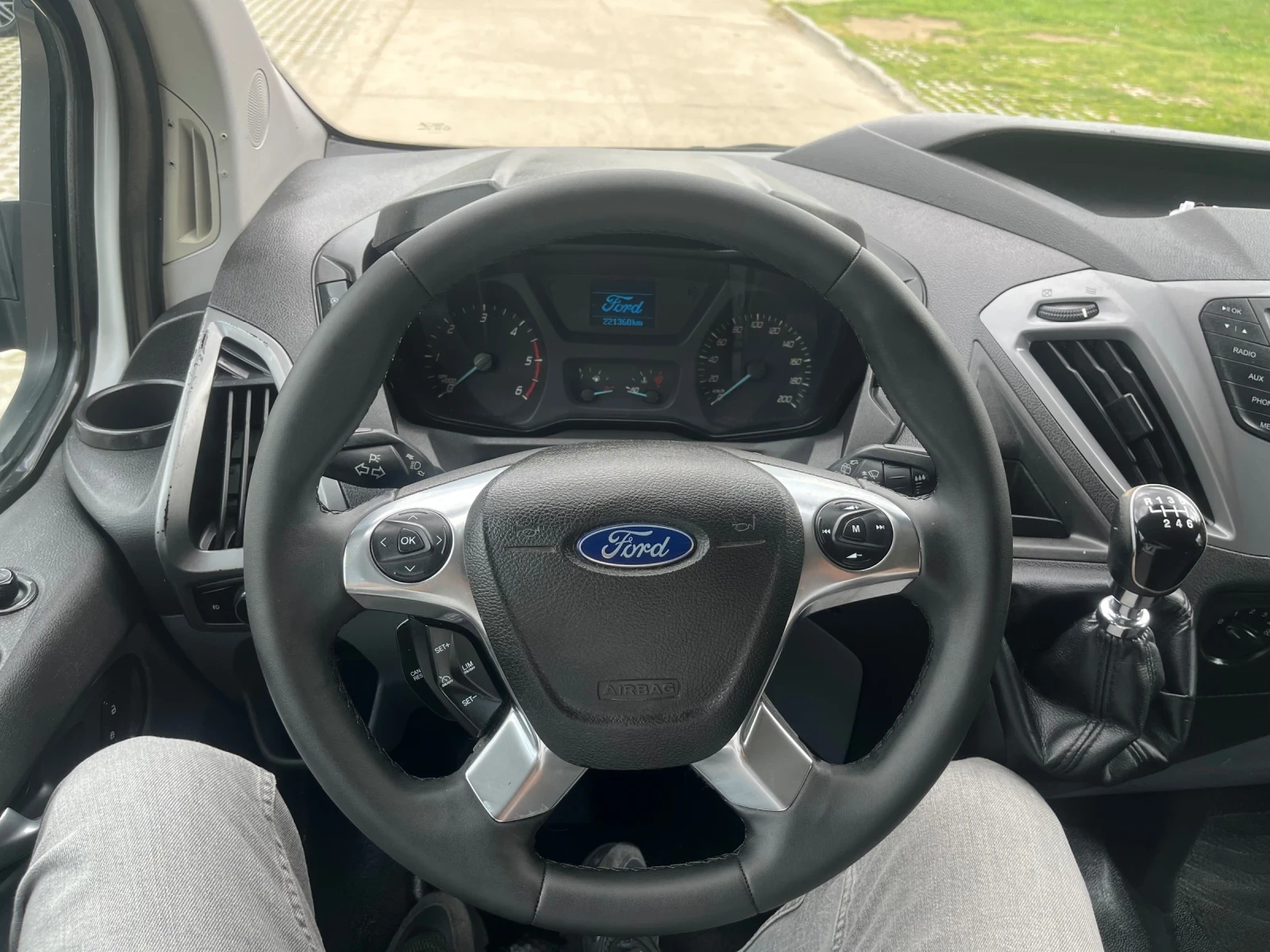 Ford Transit Custom 2.2tdci/ 9места/ климатик , снимка 12 - Бусове и автобуси - 54715589