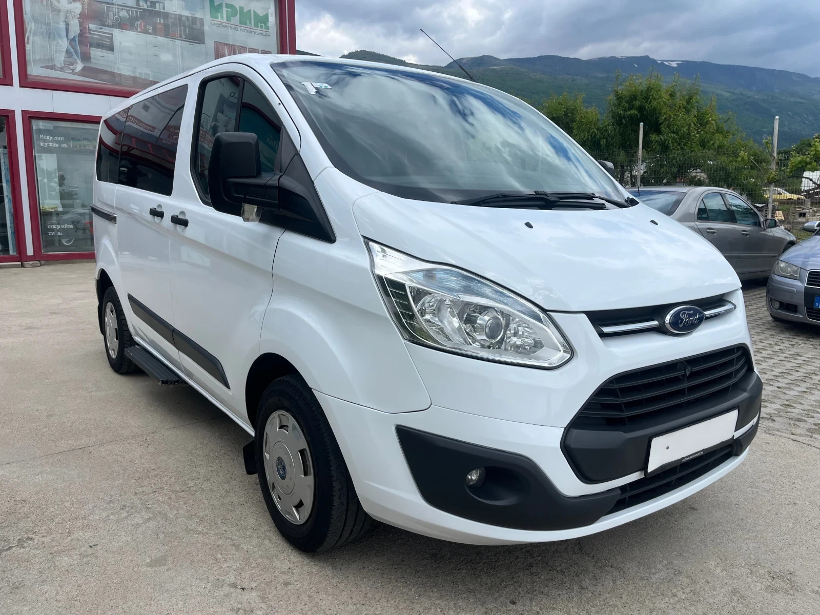 Ford Transit Custom 2.2tdci/ 9места/ климатик , снимка 2 - Бусове и автобуси - 54715589