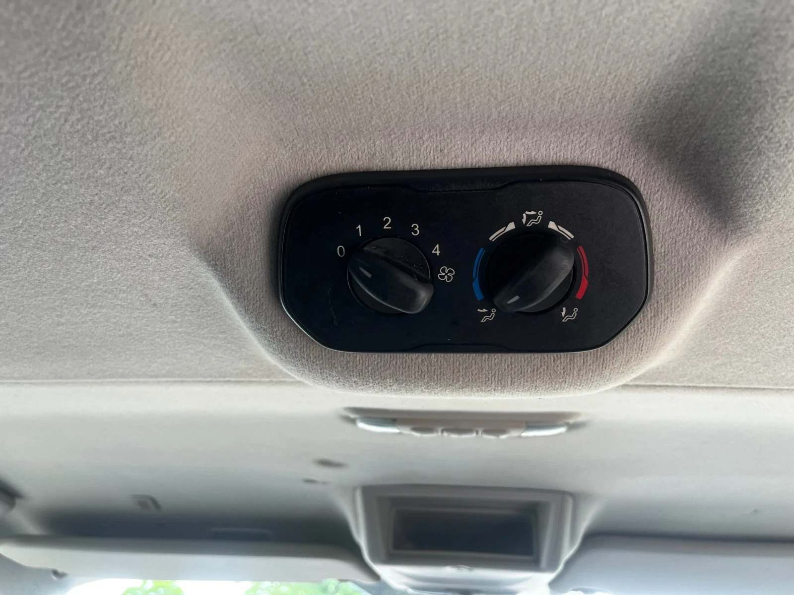 Ford Transit Custom 2.2tdci/ 9места/ климатик , снимка 9 - Бусове и автобуси - 54715589