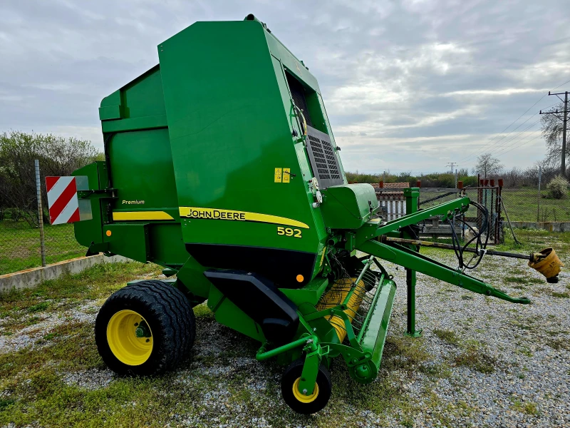 Балировачка John Deere 592 PREMIUM, снимка 8 - Селскостопанска техника - 49664137