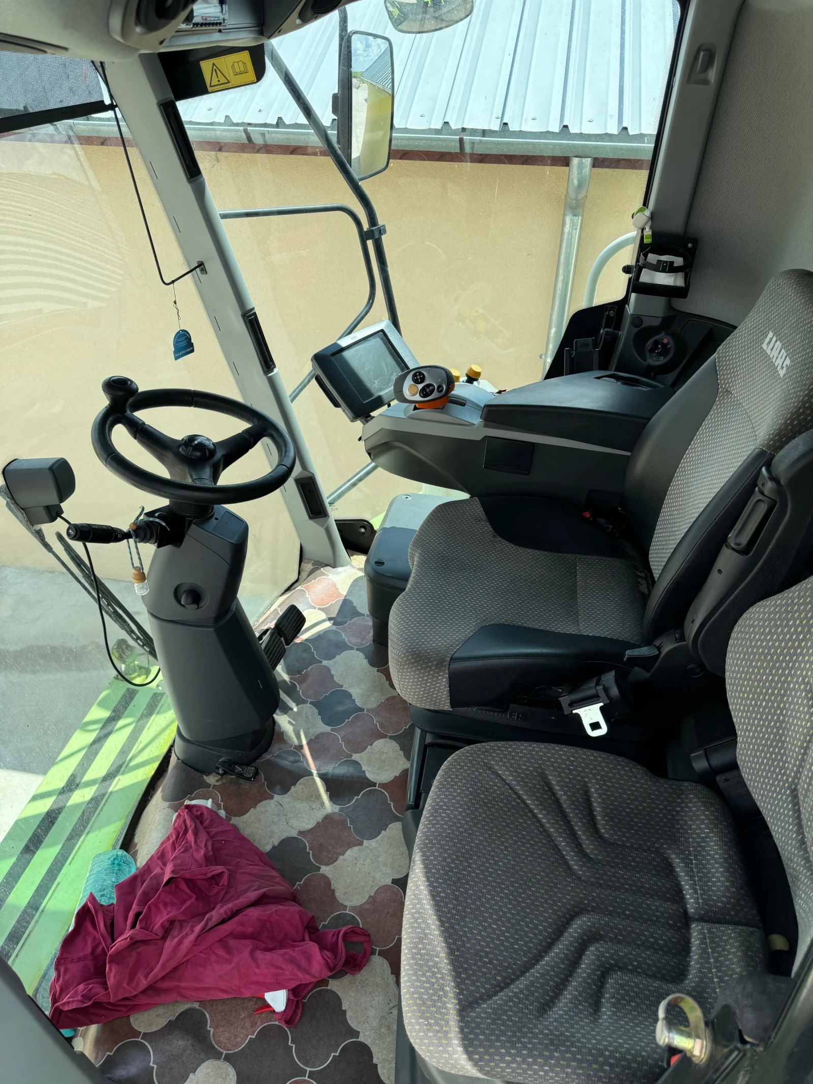 Комбайн Claas Lexion 650, снимка 5 - Селскостопанска техника - 53857391