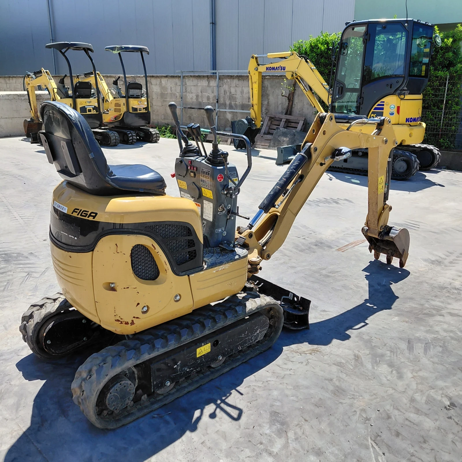 Багер Cat 008CR *  САМО НА 300 мч, КАТО НОВ * , снимка 6 - Индустриална техника - 52818424