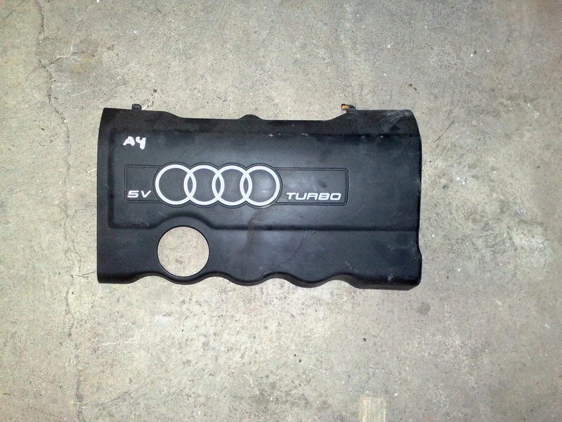 Капак двигател за Ауди А4 1.8Т