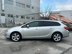 Opel Astra Sports Tourer, снимка 2