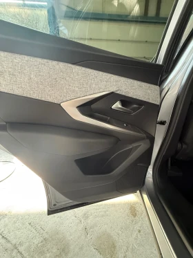 Peugeot 3008 1.2 Mild Hybrid Allure 145hp, снимка 11