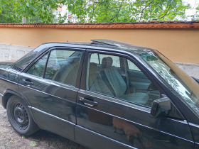 Mercedes-Benz 190 Е190, снимка 4