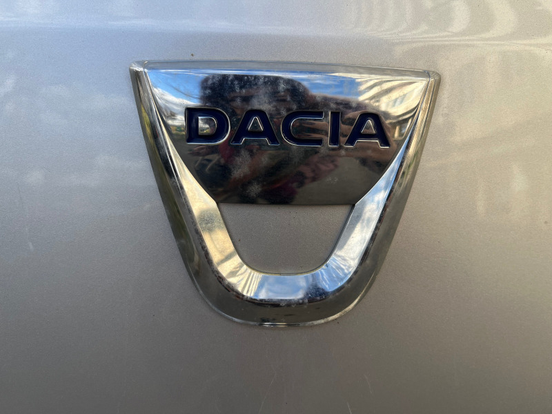 Dacia Logan, снимка 5 - Автомобили и джипове - 44594427