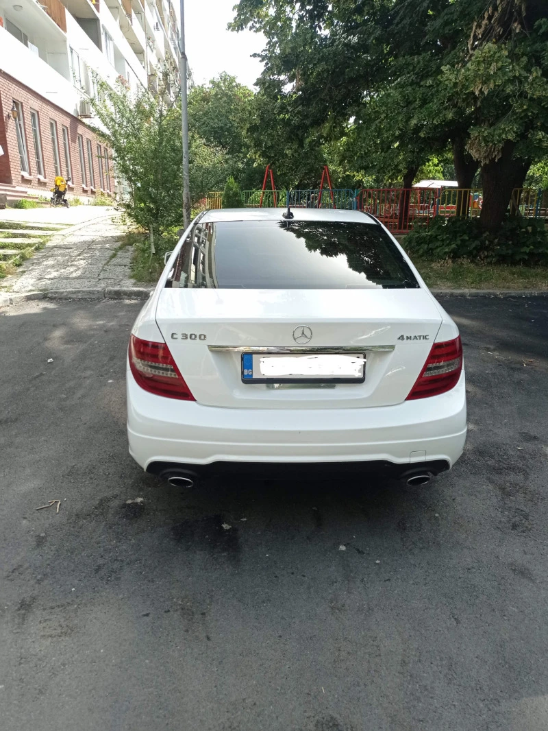 Mercedes-Benz C 300 3.5 V6 4matic AMG, снимка 5 - Автомобили и джипове - 46615342