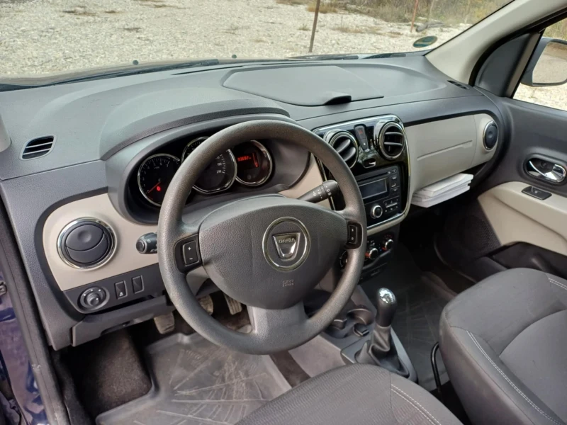 Dacia Lodgy Клима 6+ 1, снимка 10 - Автомобили и джипове - 49200693