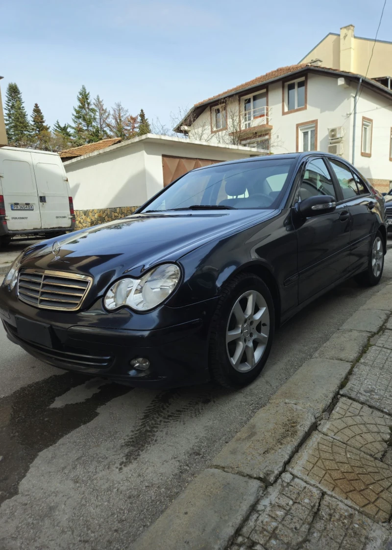 Mercedes-Benz C 220, снимка 1 - Автомобили и джипове - 49607261