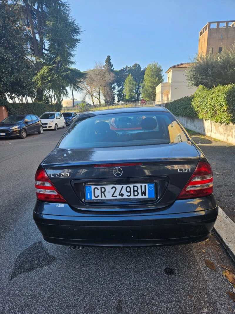 Mercedes-Benz C 220, снимка 9 - Автомобили и джипове - 49607261