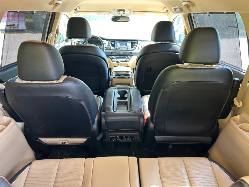 Kia Sedona EX, снимка 12 - Автомобили и джипове - 50723130