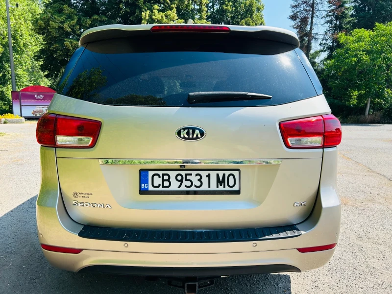 Kia Sedona EX, снимка 5 - Автомобили и джипове - 50723130
