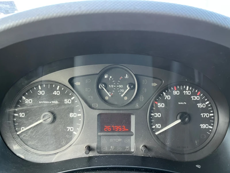 Citroen Berlingo 1.6HDI Хладилно, снимка 10 - Автомобили и джипове - 51895042