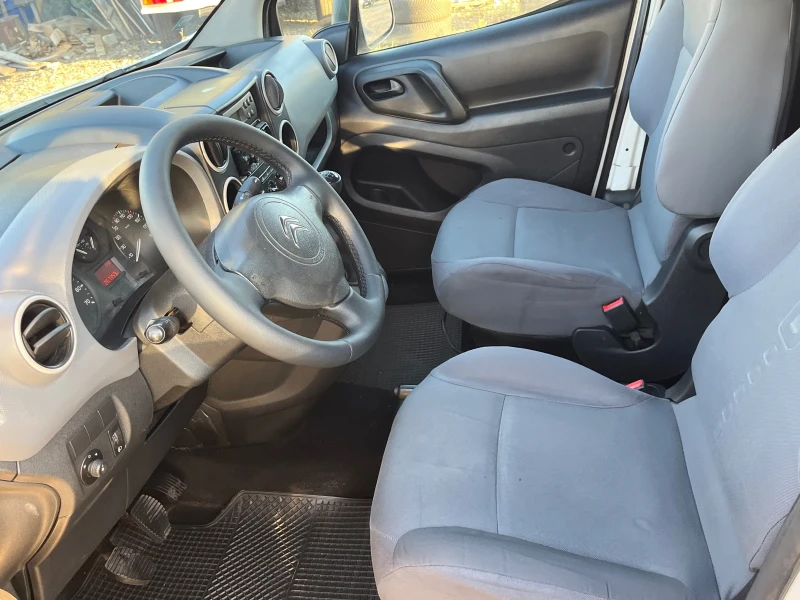 Citroen Berlingo 1.6HDI Хладилно, снимка 11 - Автомобили и джипове - 51895042