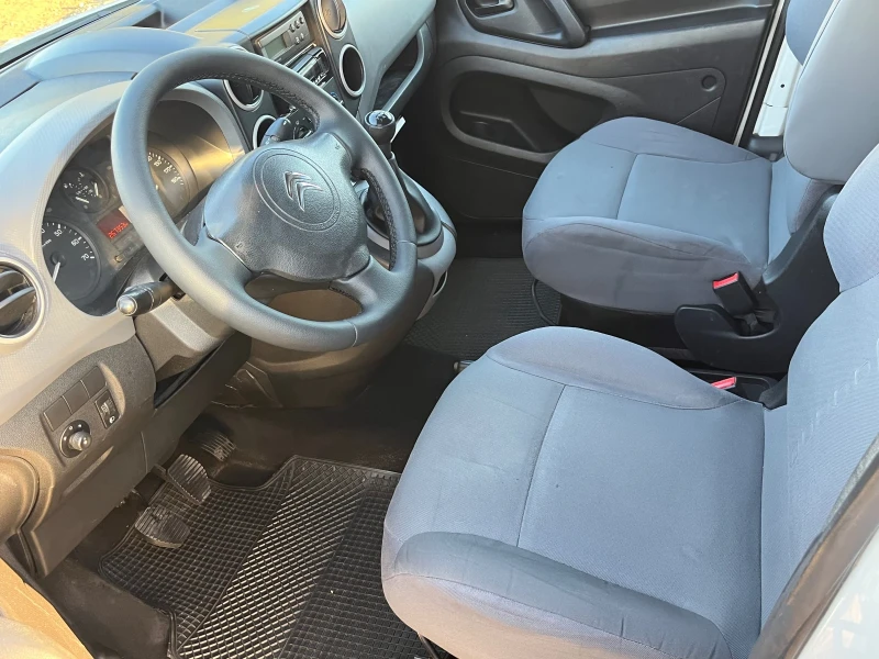 Citroen Berlingo 1.6HDI Хладилно, снимка 9 - Автомобили и джипове - 51895042