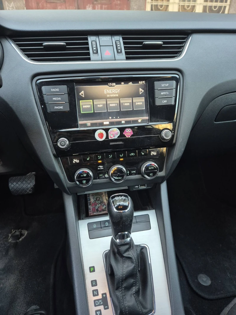 Skoda Octavia, снимка 9 - Автомобили и джипове - 52377292