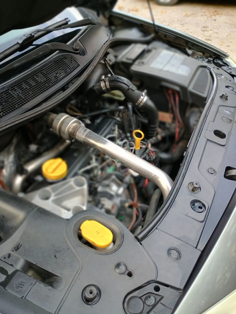 Renault Megane 2, снимка 5 - Автомобили и джипове - 52446375