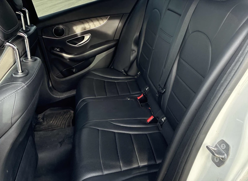 Mercedes-Benz C 300 4MATIC, снимка 9 - Автомобили и джипове - 52749922