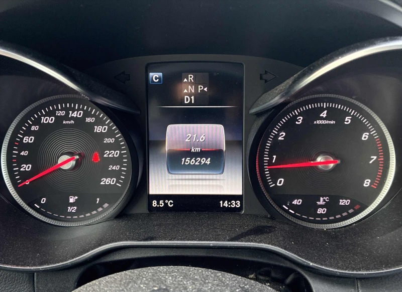 Mercedes-Benz C 300 4MATIC, снимка 7 - Автомобили и джипове - 52749922