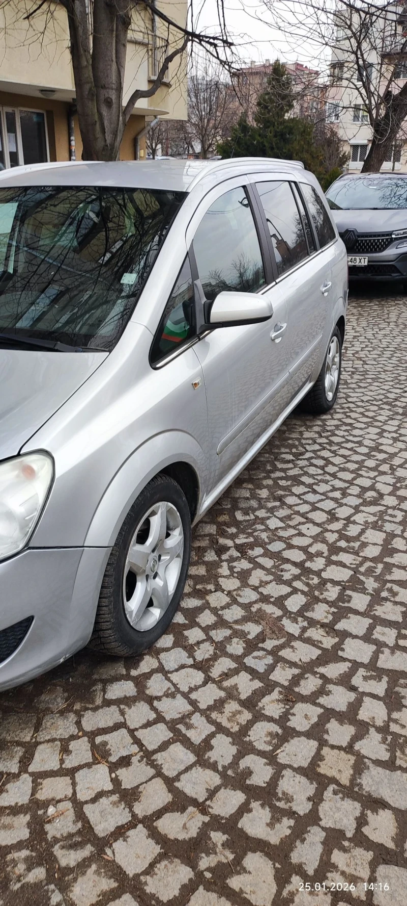 Opel Zafira Ван, снимка 10 - Автомобили и джипове - 53360180