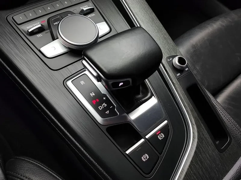Audi A4 2.0 TFSI Premium - САМО 30% АВАНС, снимка 9 - Автомобили и джипове - 55621597