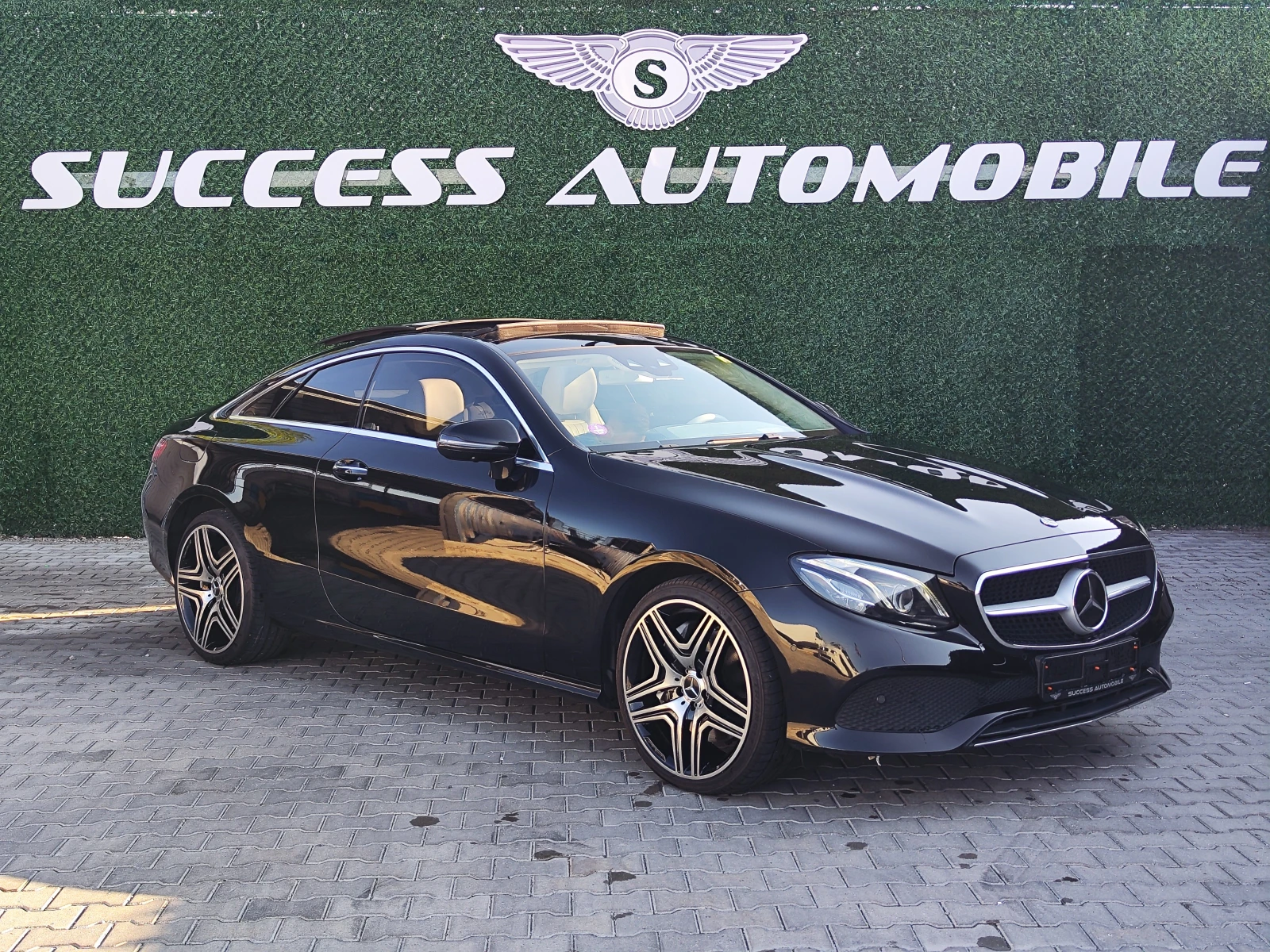 Mercedes-Benz E 400 AMG* 4MATIC* HEADUP* PODGREV* BURMES* PANO* 360CAM, снимка 1