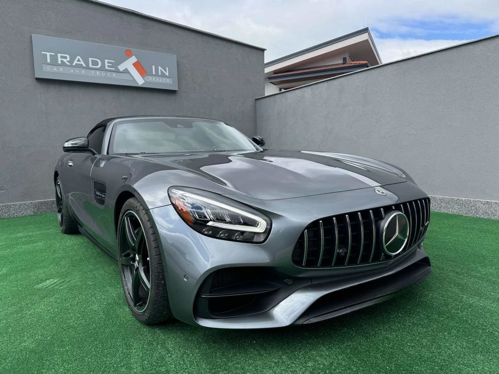 Mercedes-Benz AMG GT 4.0 V8 ROADSTAR - изображение 3