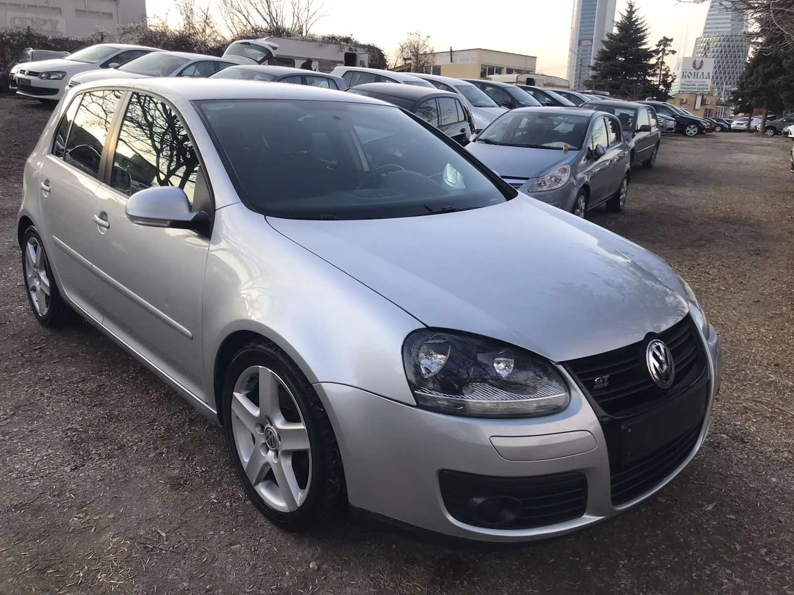 VW Golf 2.0 TDI GT SPORT - изображение 3