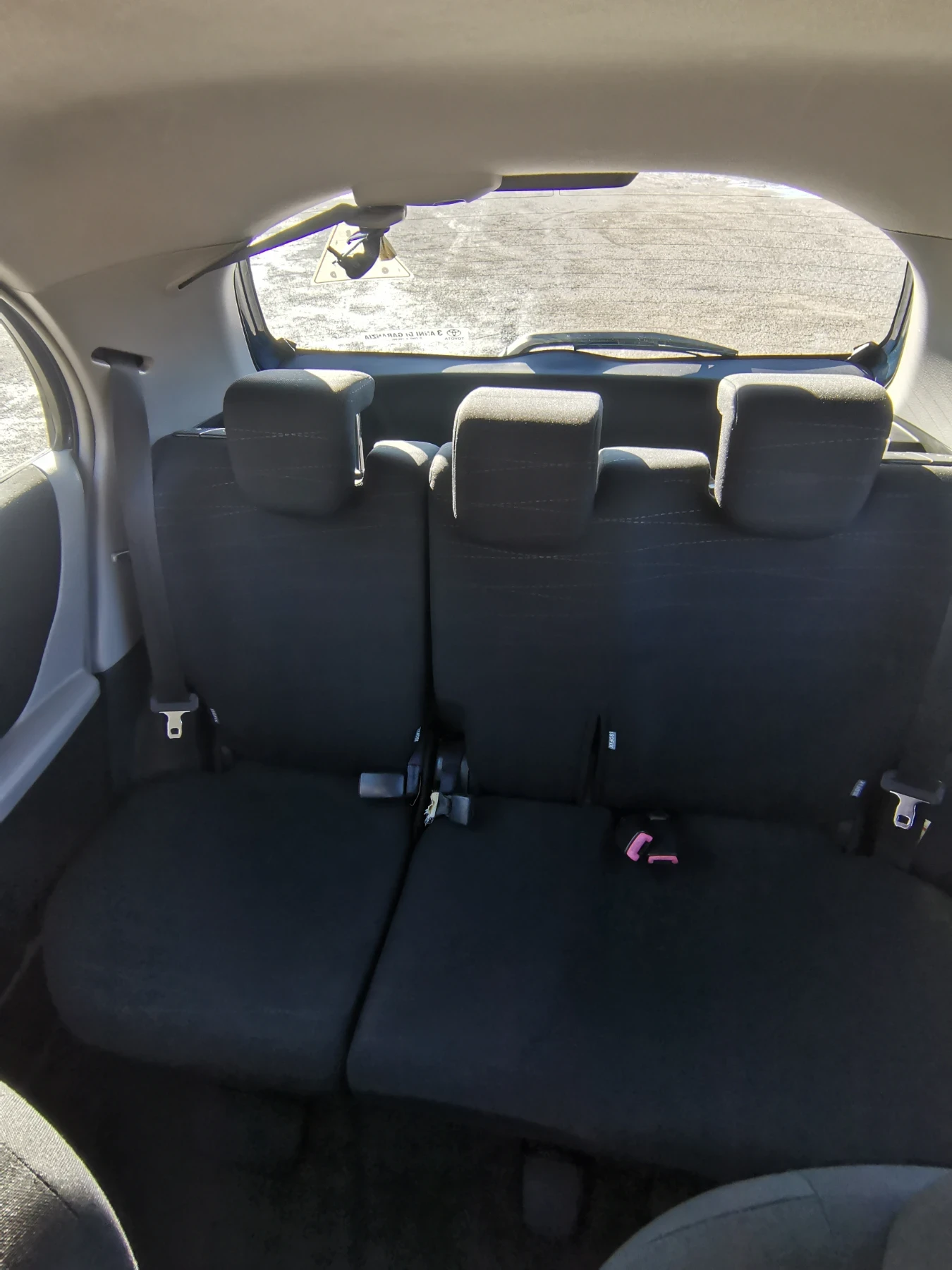 Toyota Yaris  - изображение 8