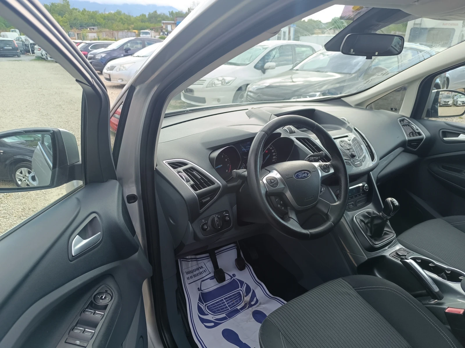 Ford C-max 1.6i * Газов инжекцион * Навигация * KEYLESS - изображение 8
