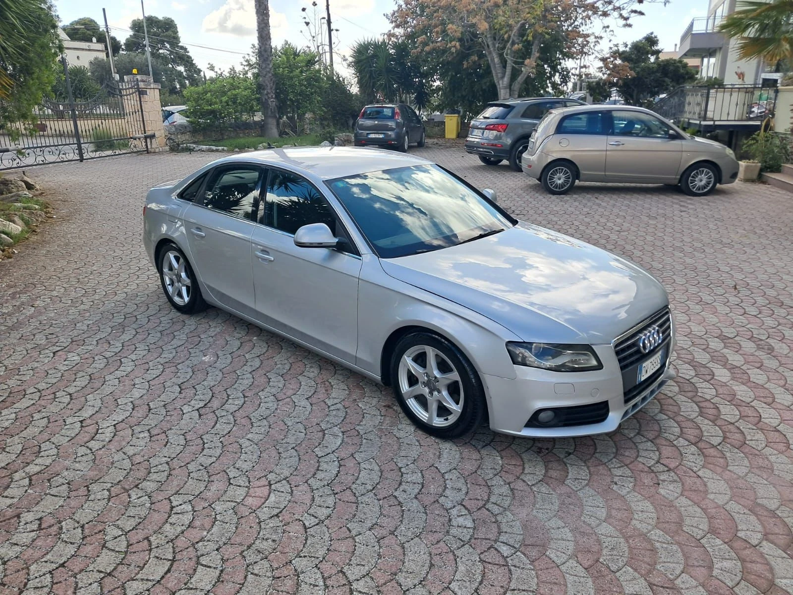 Audi A4  - изображение 2